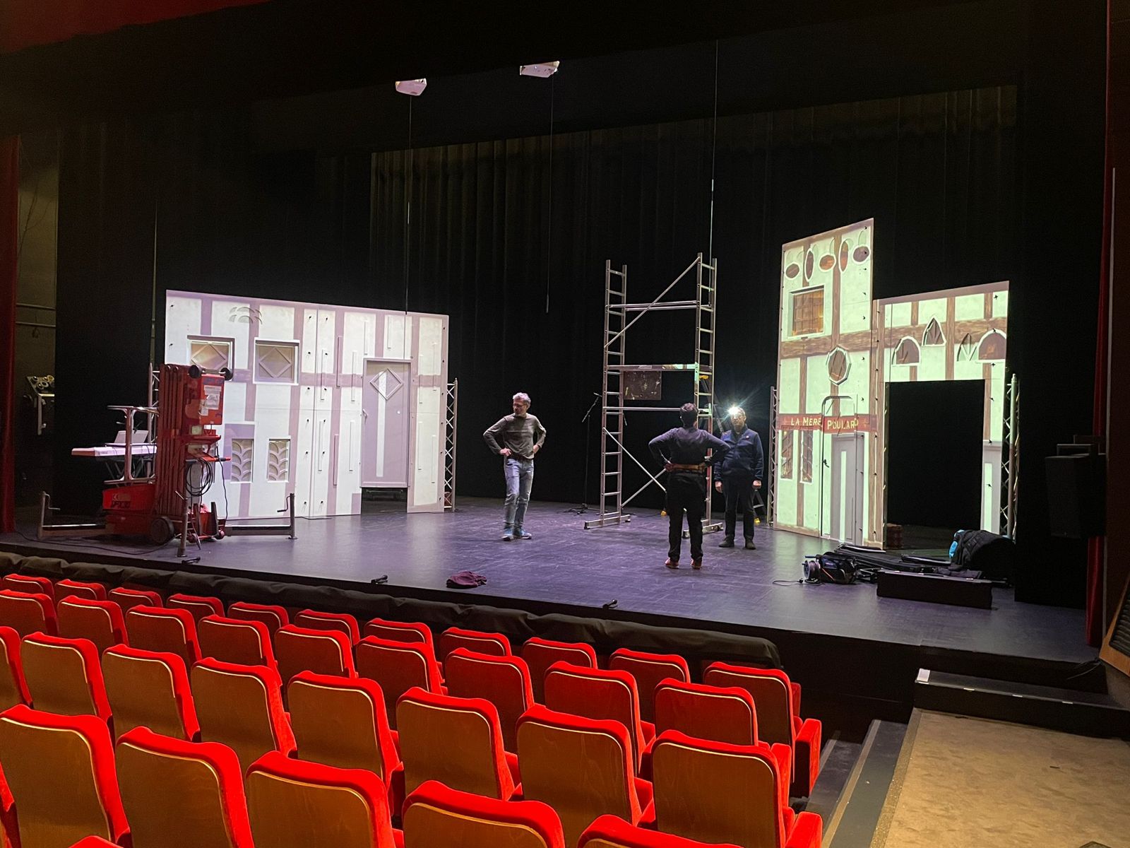 Monsieur Salvebrume — scène / création